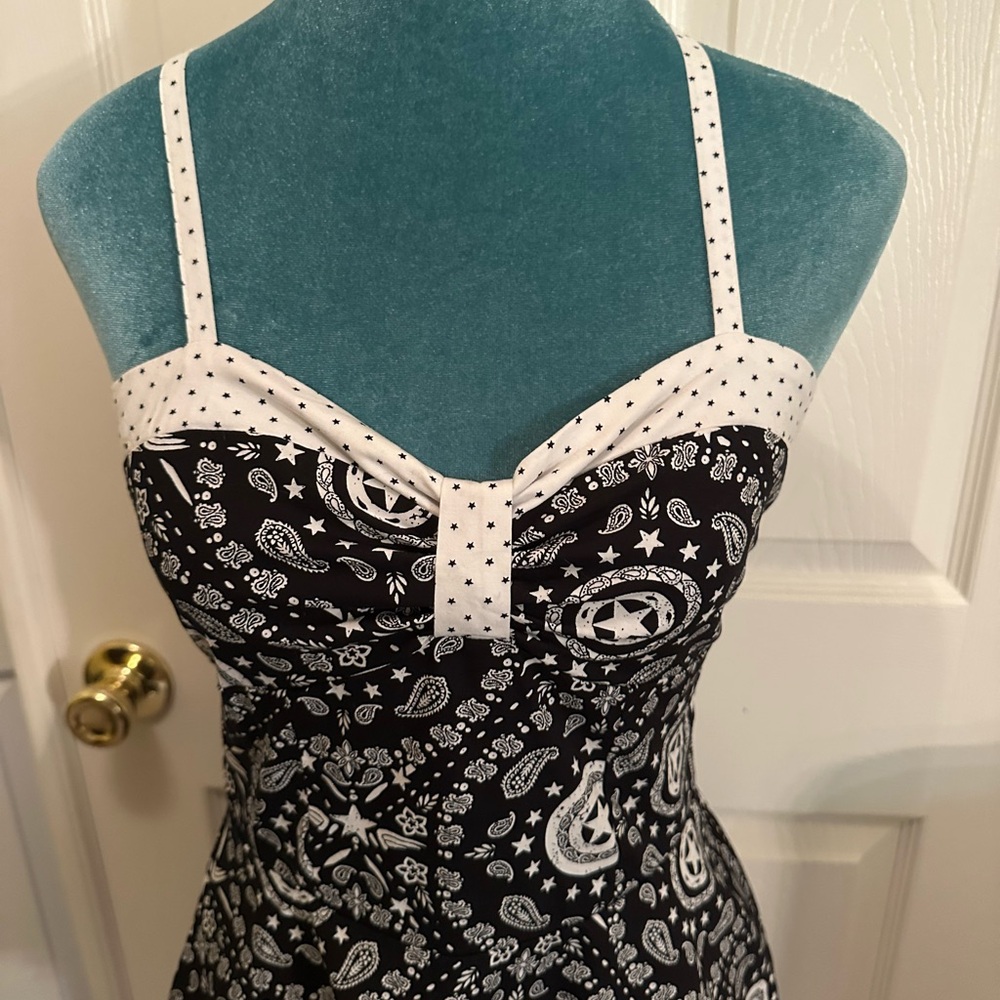 Marvel Comics Captin American Paisley Print Sundress NWOT - Picture 3 of 9